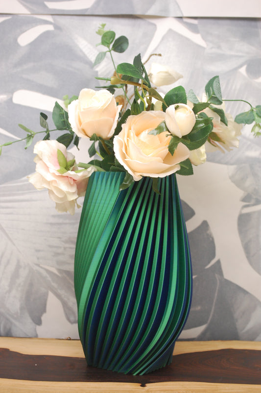 Ribbed square spiral vase